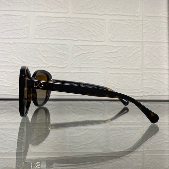 Dolce and Gabbana Sunglasses - Picture 4 of 11